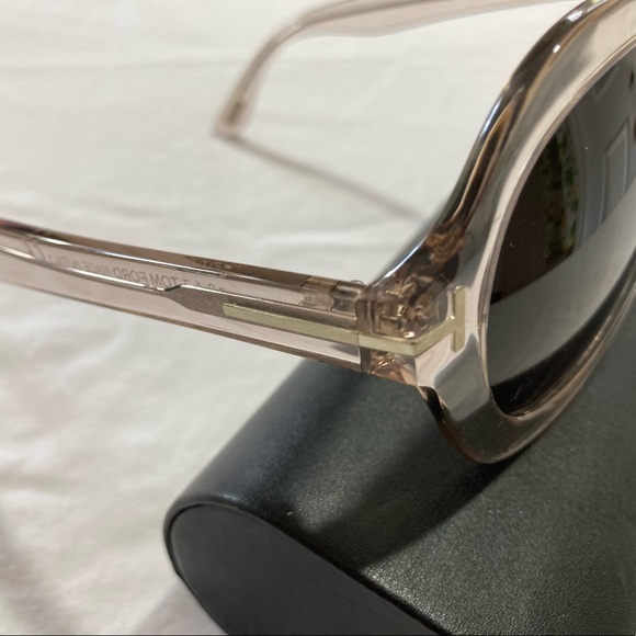 TOM FORD SUNGLASSES - Picture 2 of 3